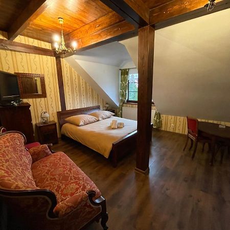 Hotel Tyrol I Restauracja Zycie Gruzji Osielsko Dış mekan fotoğraf
