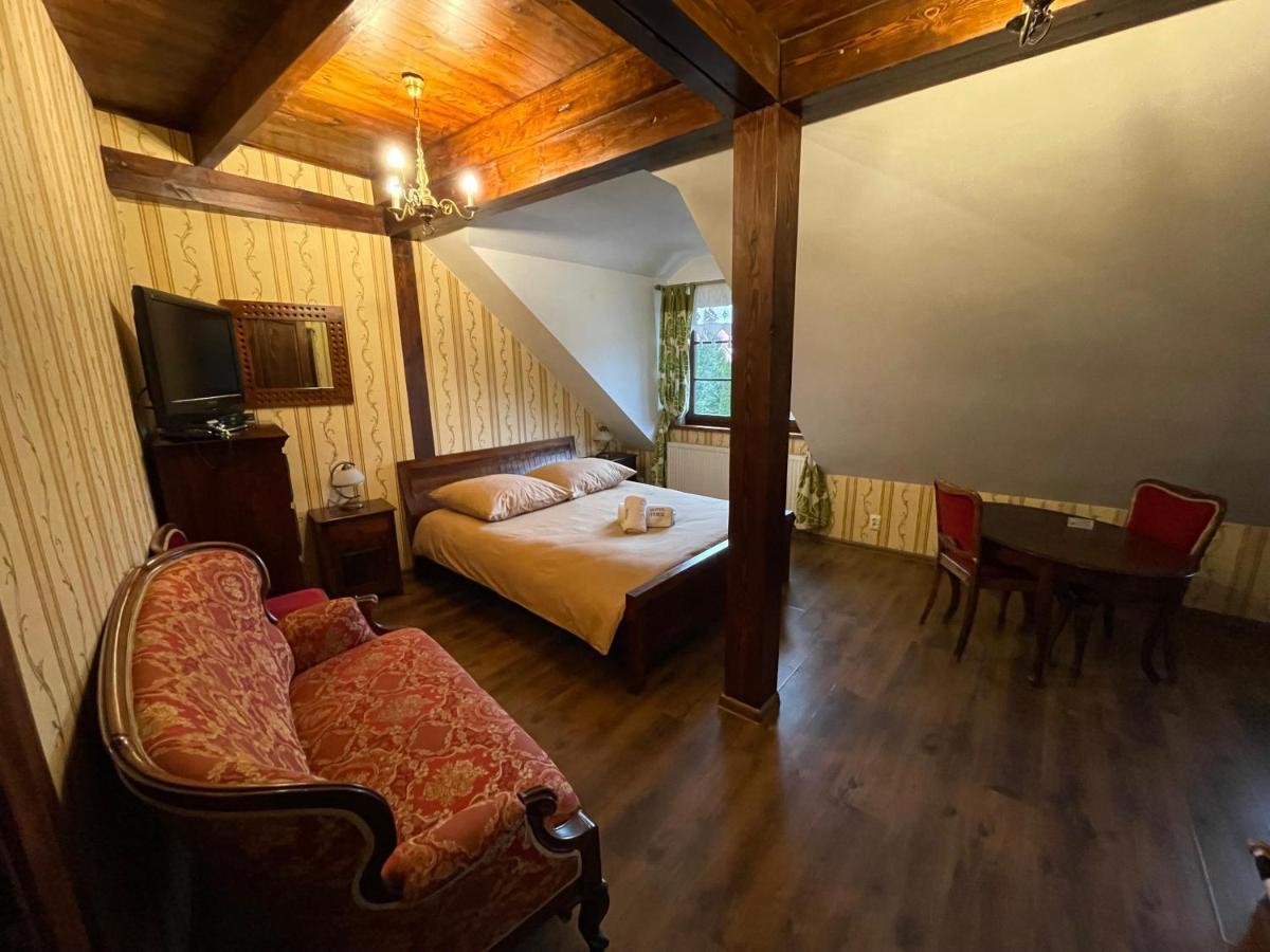 Hotel Tyrol I Restauracja Zycie Gruzji Osielsko Dış mekan fotoğraf