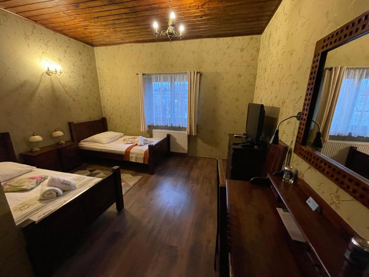 Hotel Tyrol I Restauracja Zycie Gruzji Osielsko Dış mekan fotoğraf