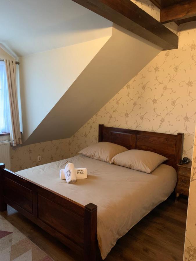 Hotel Tyrol I Restauracja Zycie Gruzji Osielsko Dış mekan fotoğraf