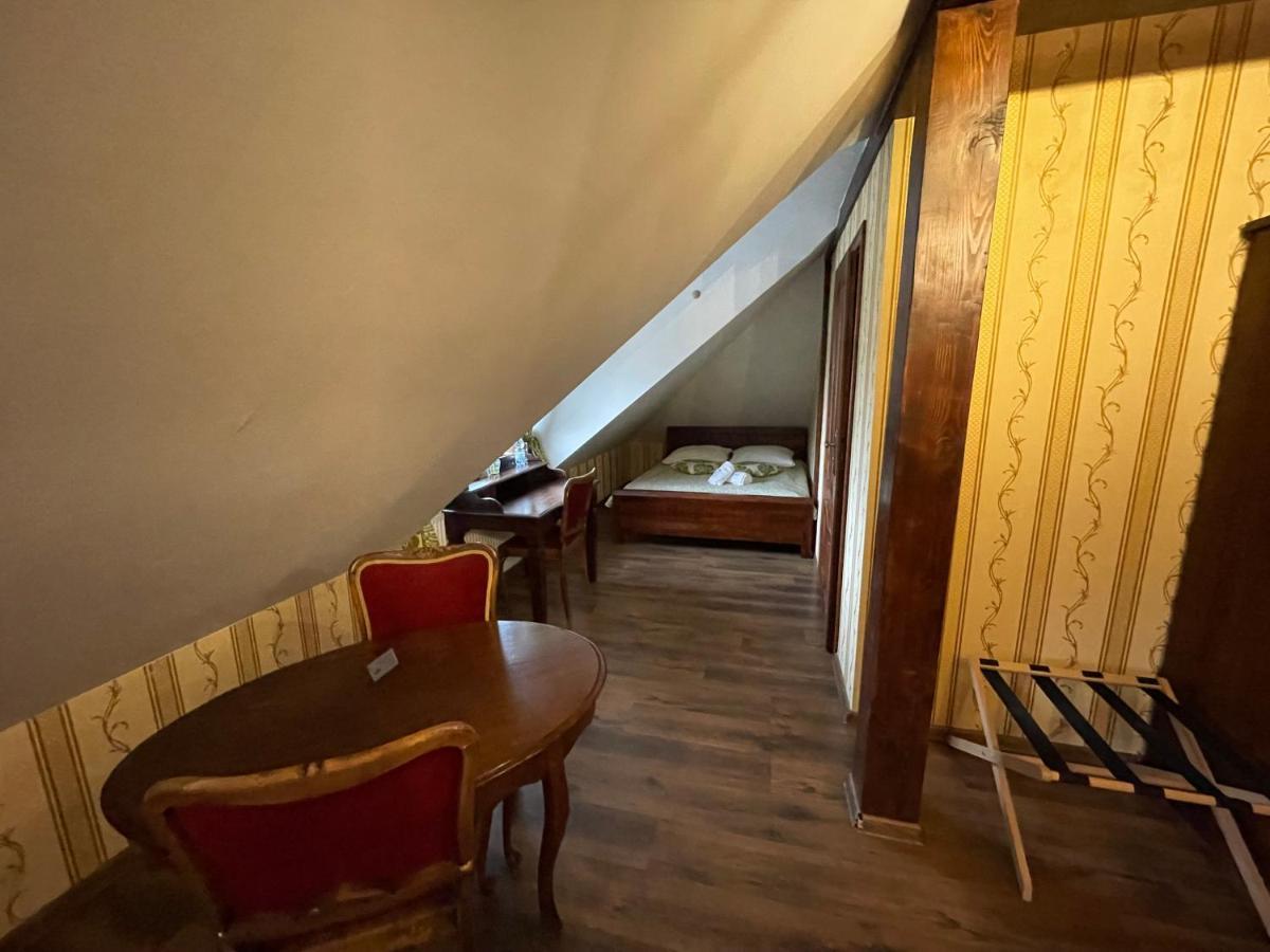 Hotel Tyrol I Restauracja Zycie Gruzji Osielsko Dış mekan fotoğraf