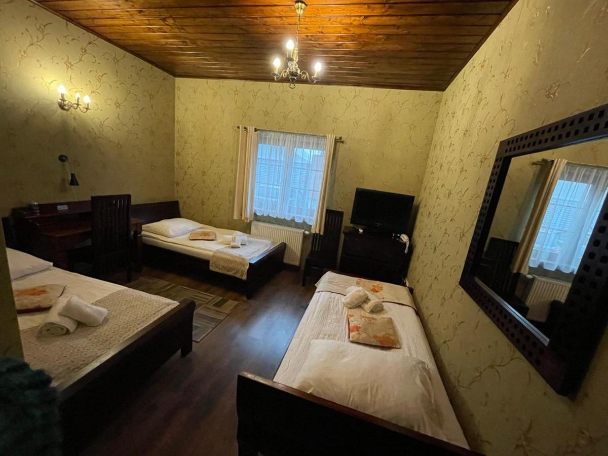 Hotel Tyrol I Restauracja Zycie Gruzji Osielsko Dış mekan fotoğraf