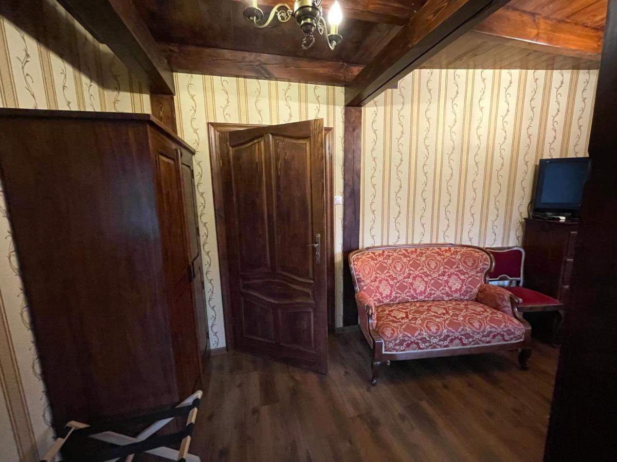 Hotel Tyrol I Restauracja Zycie Gruzji Osielsko Dış mekan fotoğraf