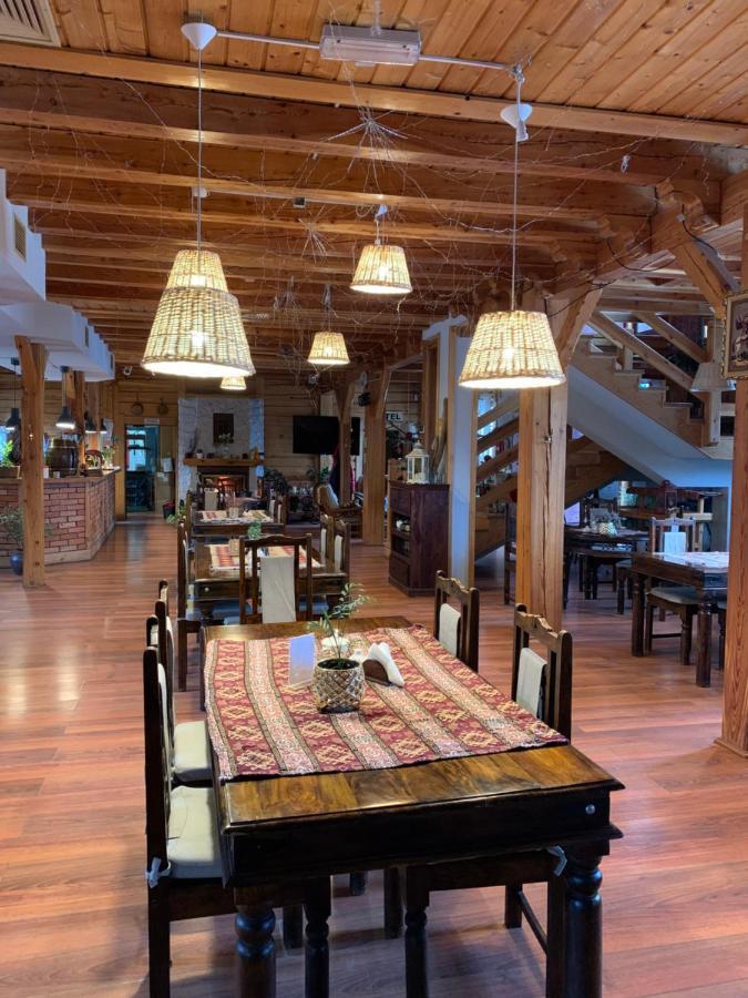 Hotel Tyrol I Restauracja Zycie Gruzji Osielsko Dış mekan fotoğraf