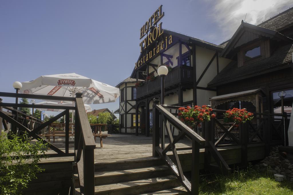 Hotel Tyrol I Restauracja Zycie Gruzji Osielsko Dış mekan fotoğraf